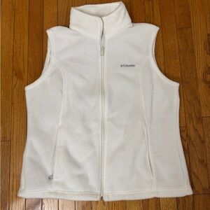 Columbia Women’s White Fleece Vest size XL